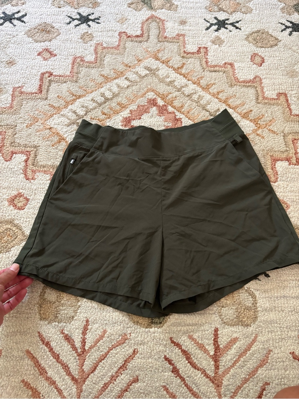Athleta green shorts size 8